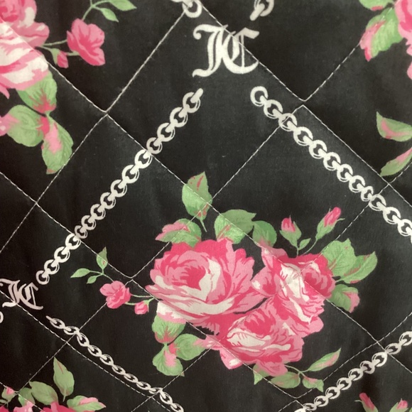 New Juicy Couture Reversible Quilt  and Sham Set- Queen/ floral - Picture 4 of 5